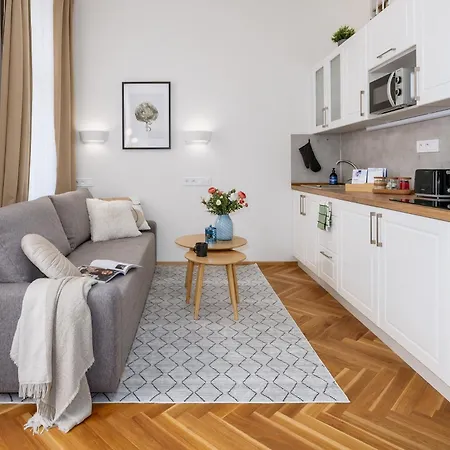Апартаменты Days - Fully Equipped Near Wenceslas Square *