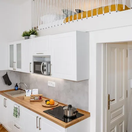 Days - Fully Equipped Near Wenceslas Square Daire *